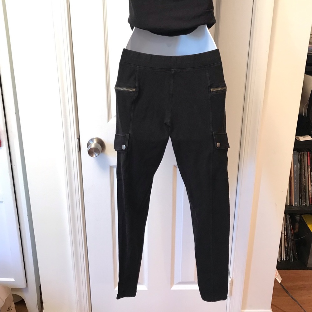 Black pants - Picture 2 of 2